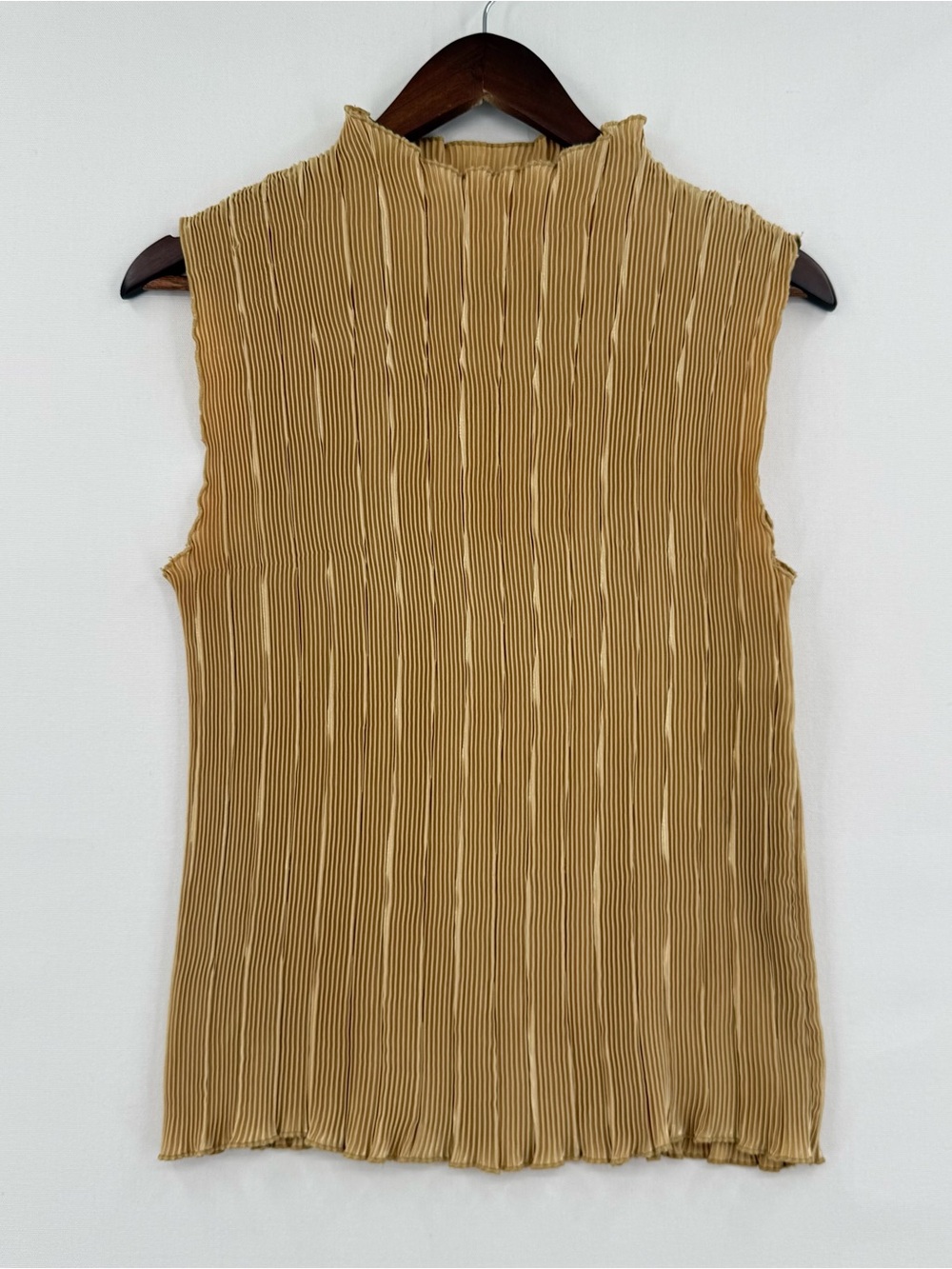 Vintage Y2K Gillian O’Malley Pleated Top L Gold Sleeveless Mock Neck Blouse